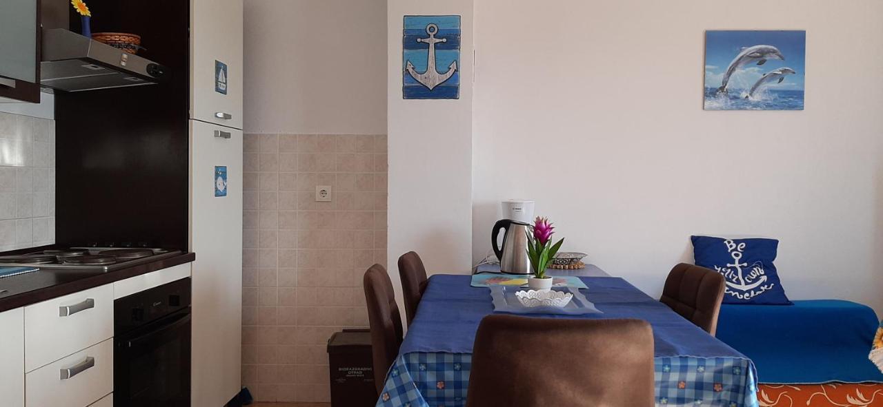 Apartment Rb Омишаль Екстер'єр фото