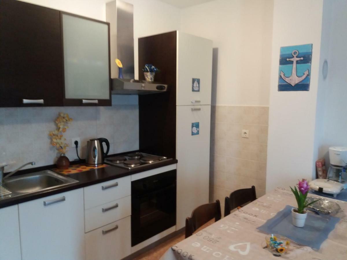 Apartment Rb Омишаль Екстер'єр фото
